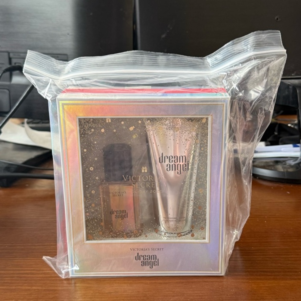 Victoria's Secret Dream Angel Gift Set - Pink and Silver
